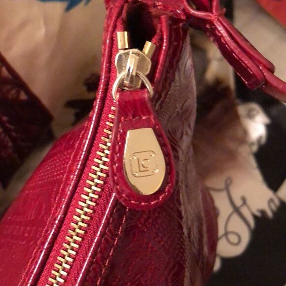 Liz Claiborne Dark Red Candy Apple Faux Leather Hobo Purse - Picture 6 of 16